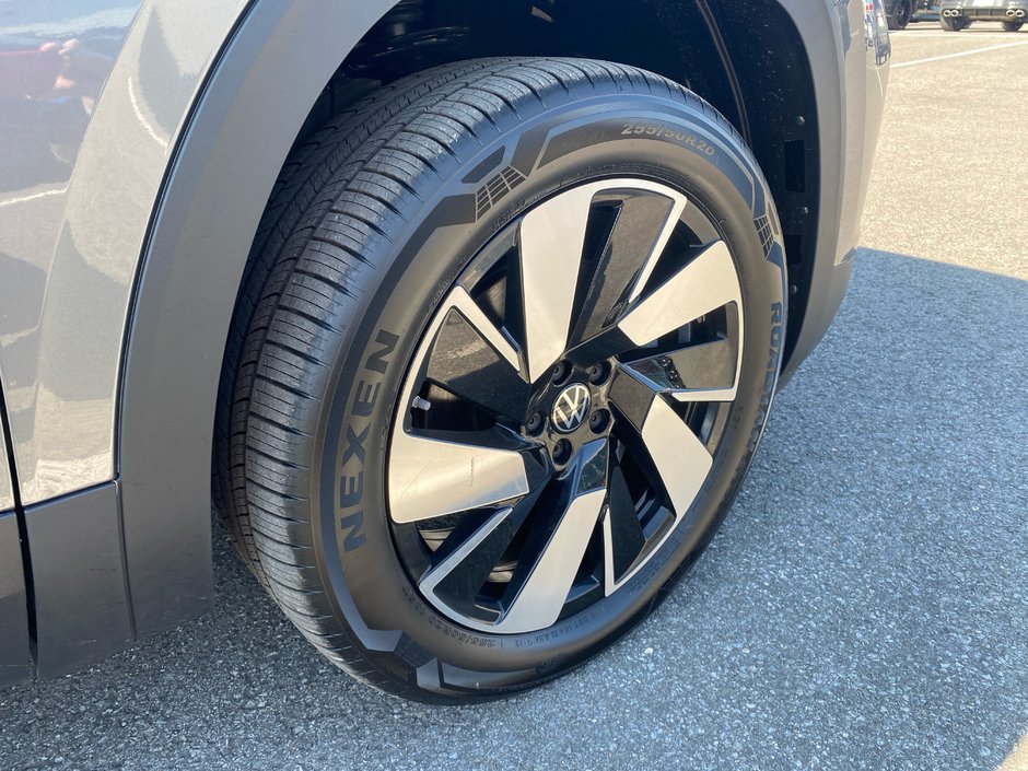 2024 Volkswagen Atlas Cross Sport Highline-3