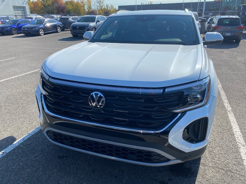 2024 Volkswagen Atlas Cross Sport Highline-1