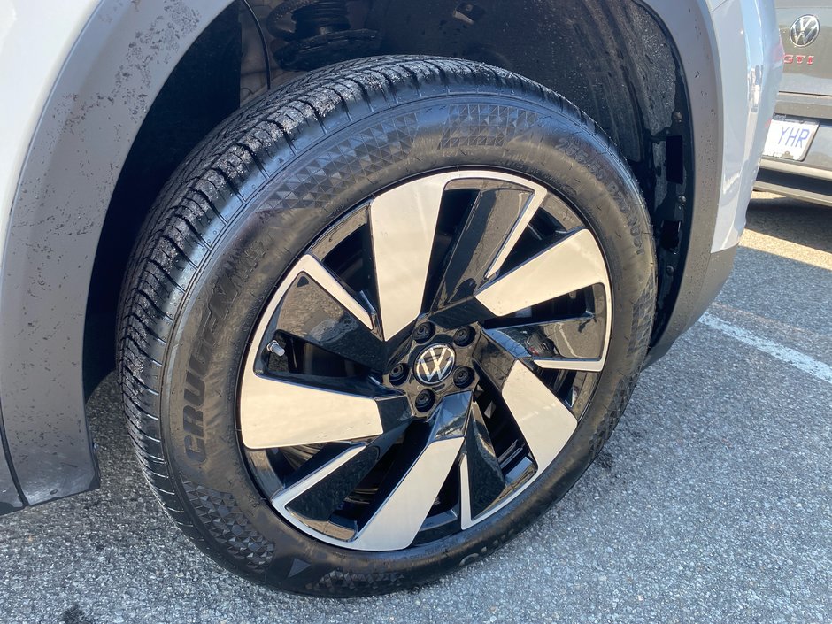 2024 Volkswagen Atlas Cross Sport Highline-3