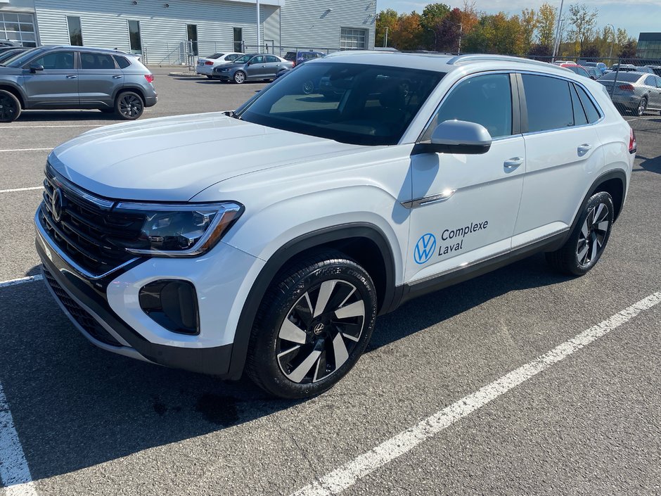 2024 Volkswagen Atlas Cross Sport Highline-0