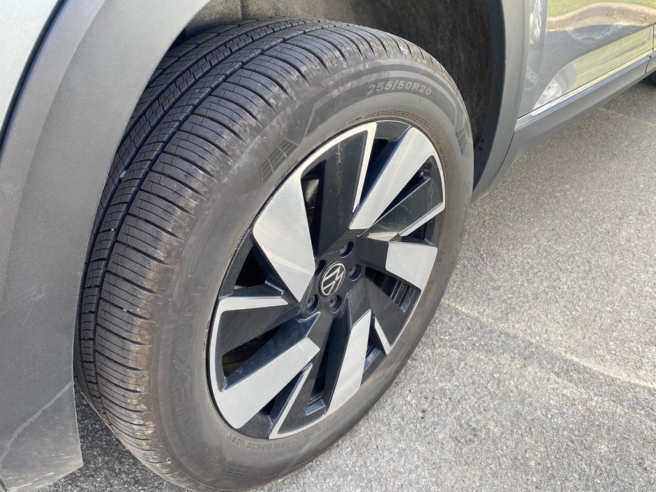 2024 Volkswagen Atlas Cross Sport Highline-2
