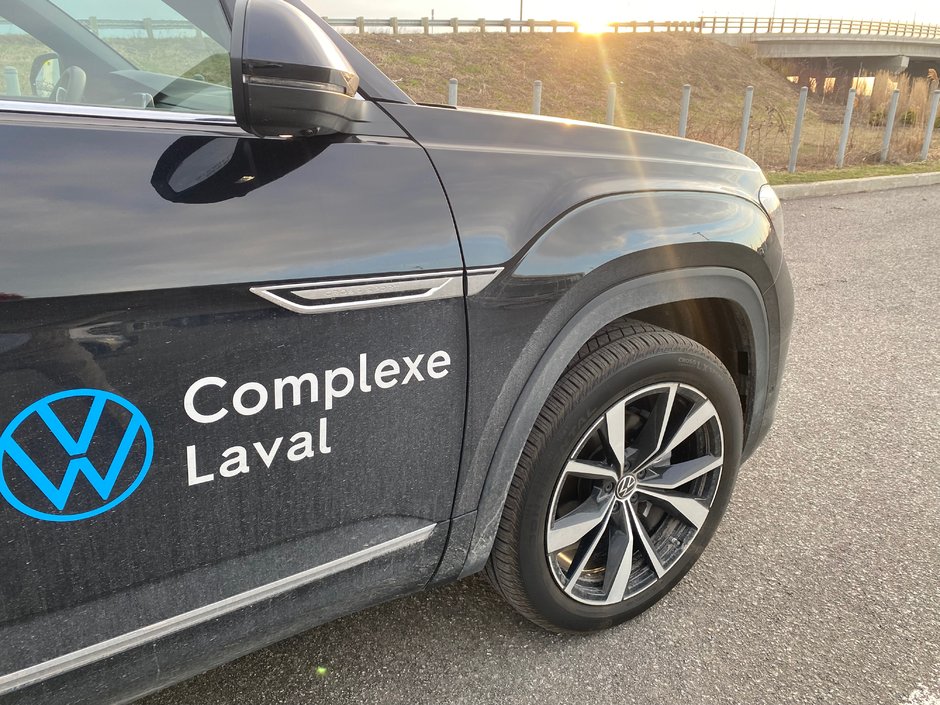 2025 Volkswagen Atlas Cross Sport Execline-3