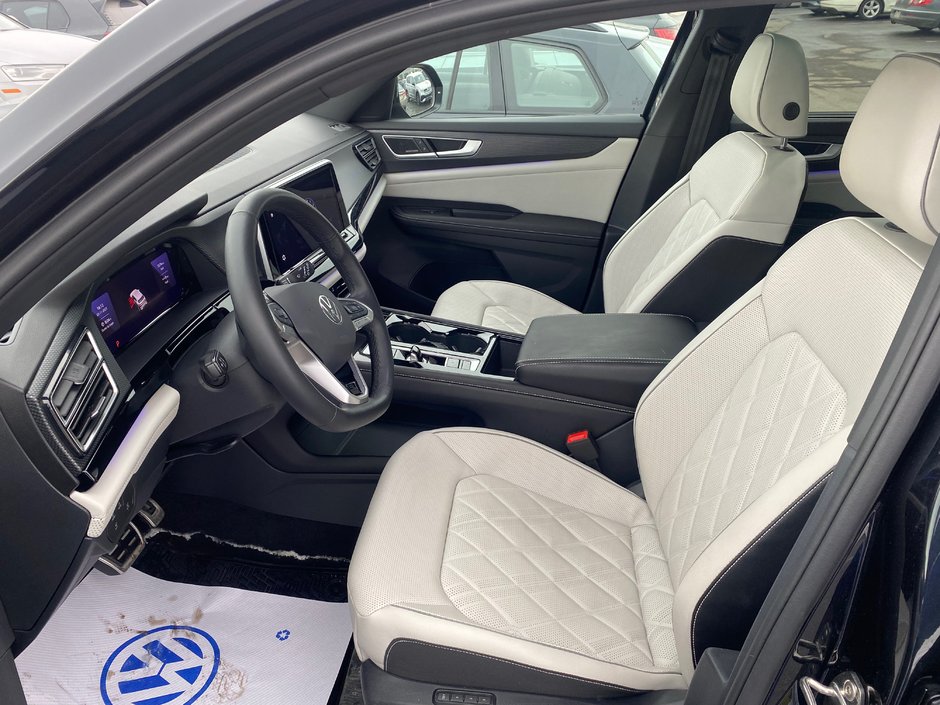 2025 Volkswagen Atlas Cross Sport Execline-10