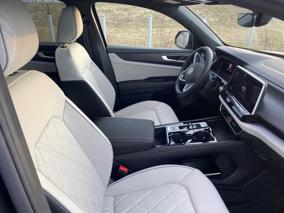2025 Volkswagen Atlas Cross Sport Execline-4