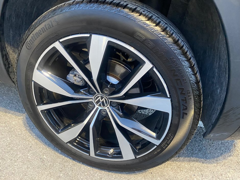 2025 Volkswagen Atlas Cross Sport Execline-12