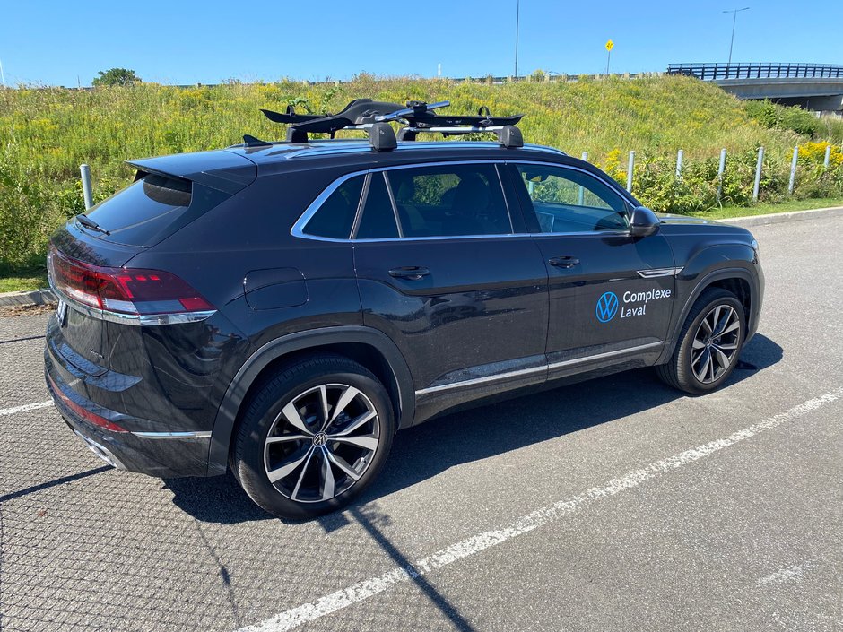 2025 Volkswagen Atlas Cross Sport Execline-11