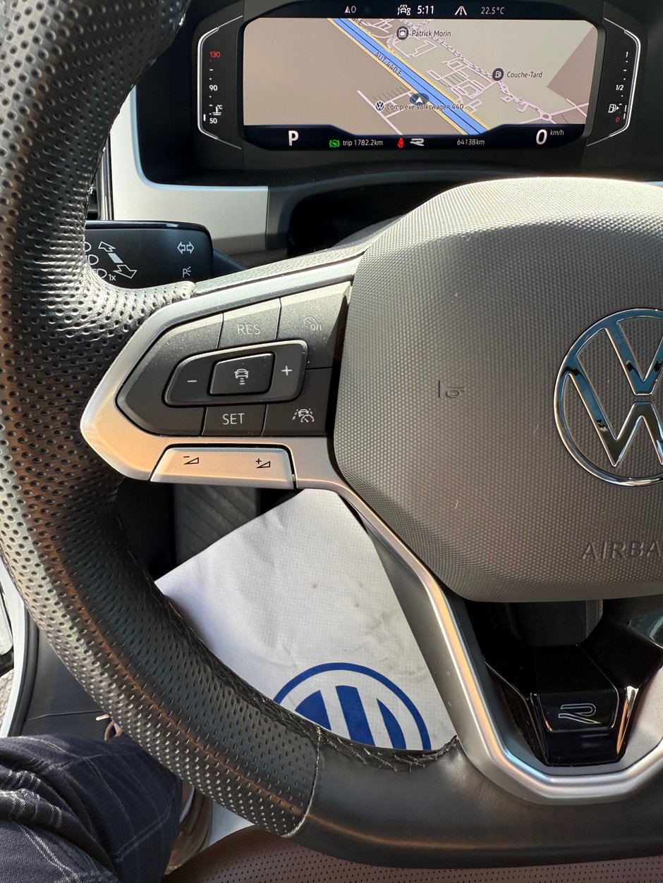 2023 Volkswagen Atlas Execline-12