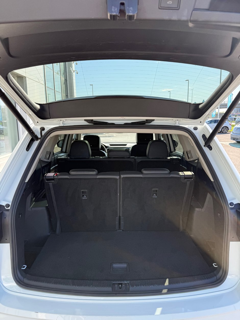2023 Volkswagen Atlas Execline-4