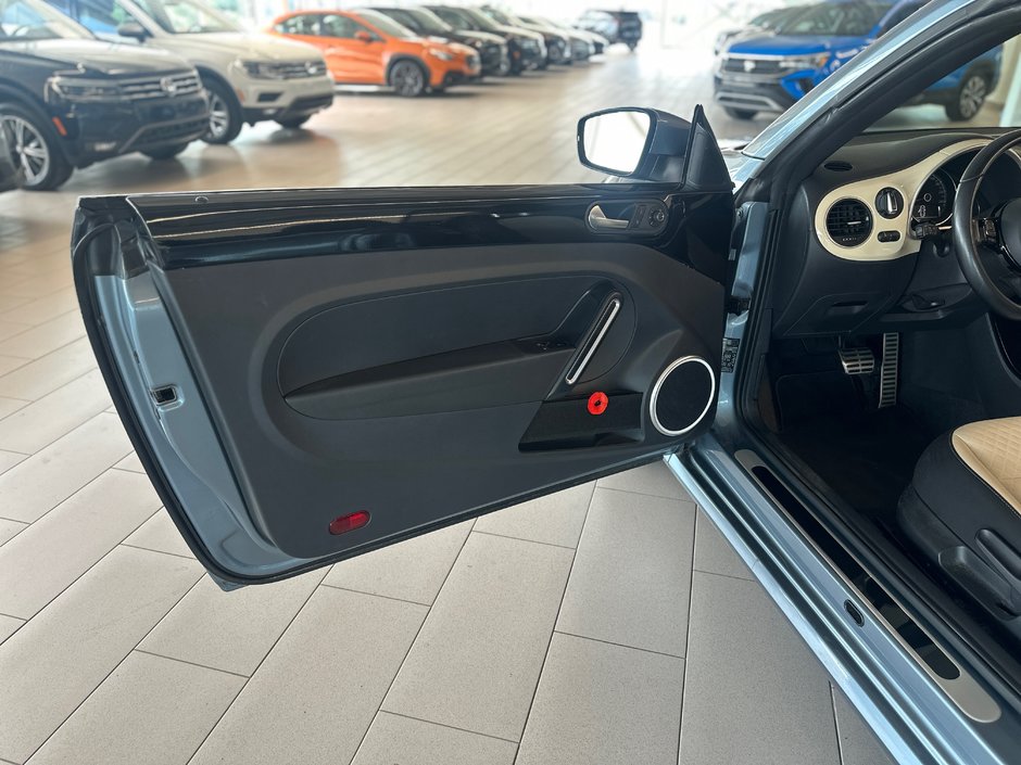 Volkswagen Beetle Convertible Wolfsburg Edition 2019-7