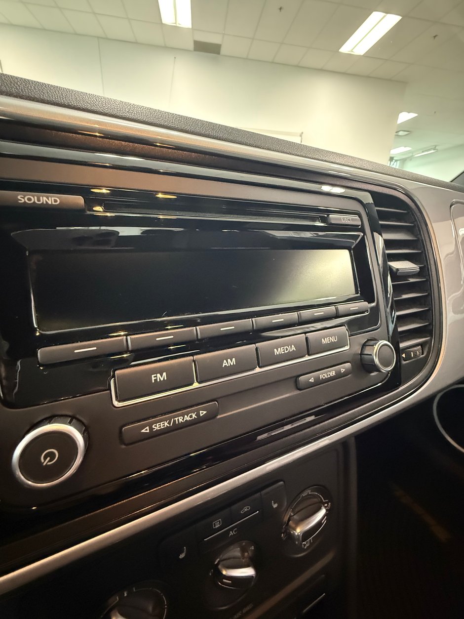 2012 Volkswagen Beetle Comfortline-7