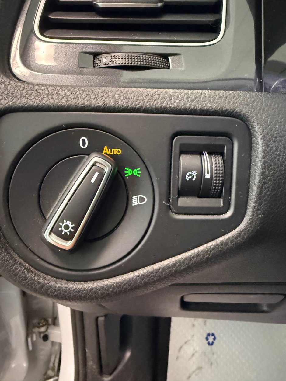 Volkswagen e-Golf Comfortline 2017-8