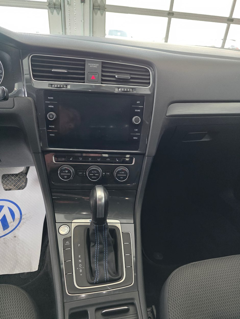 2020 Volkswagen e-Golf Comfortline-12