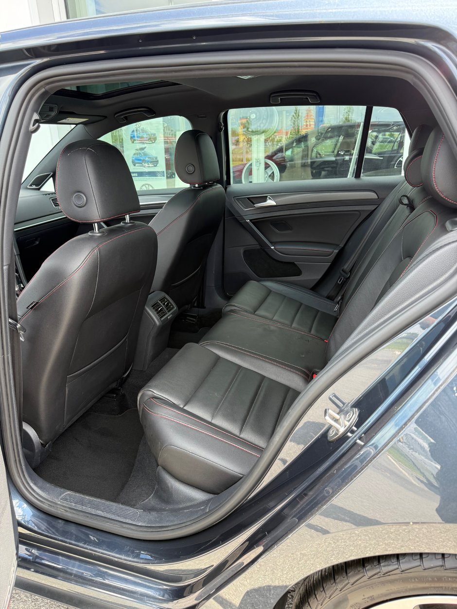Volkswagen Golf GTI  2018-9