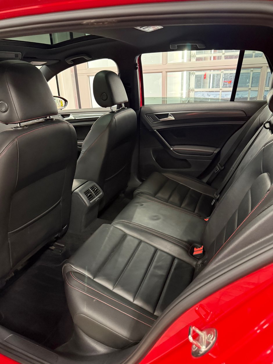 Volkswagen Golf GTI Autobahn 2018-5