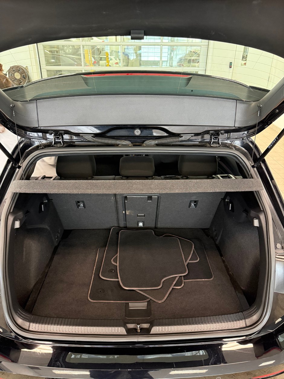 2022 Volkswagen Golf GTI Performance-6