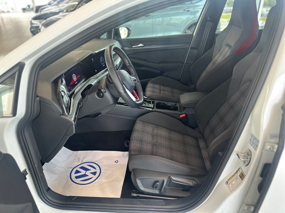 Volkswagen Golf GTI 40th Anniversary 2023-11