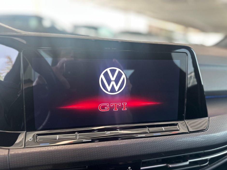Volkswagen Golf GTI 40th Anniversary 2023-17