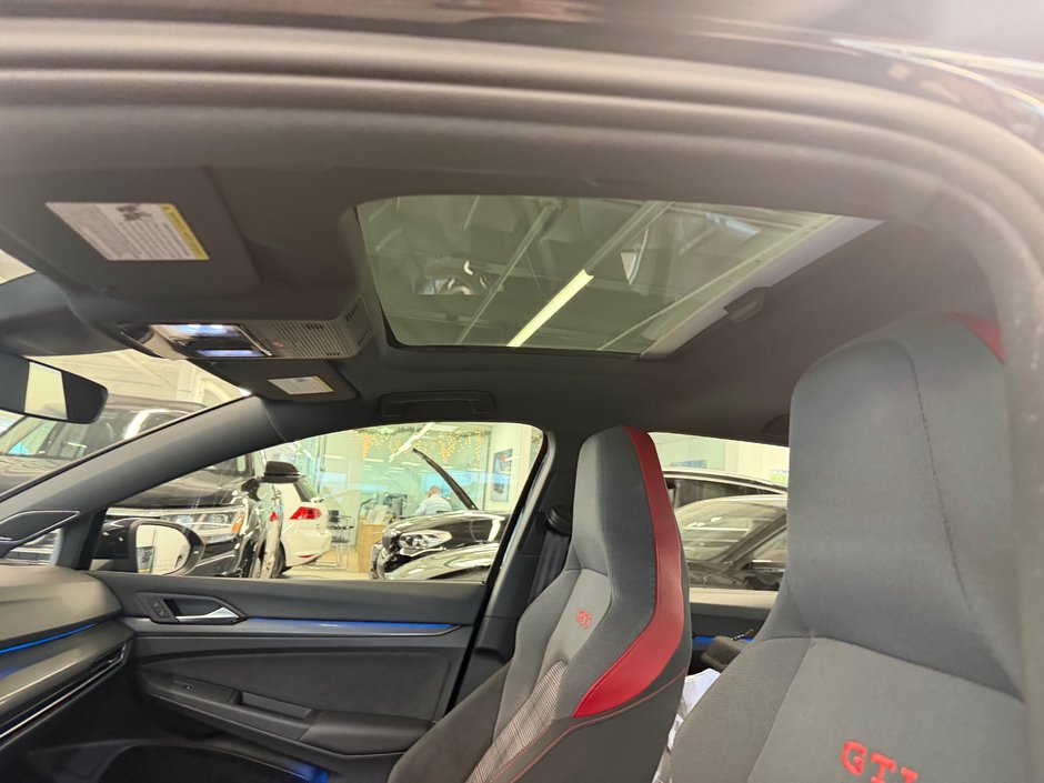 Volkswagen Golf GTI Performance 2023-14