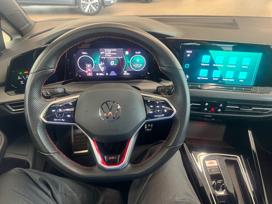 Volkswagen Golf GTI Autobahn 2024-15