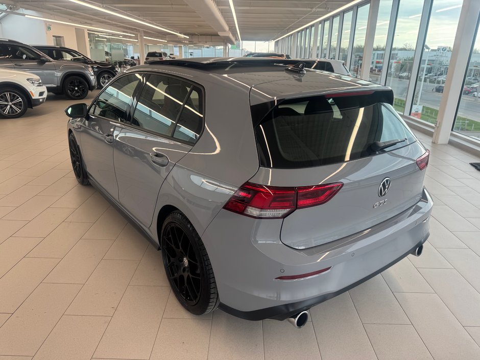 Volkswagen Golf GTI Autobahn 2024-5