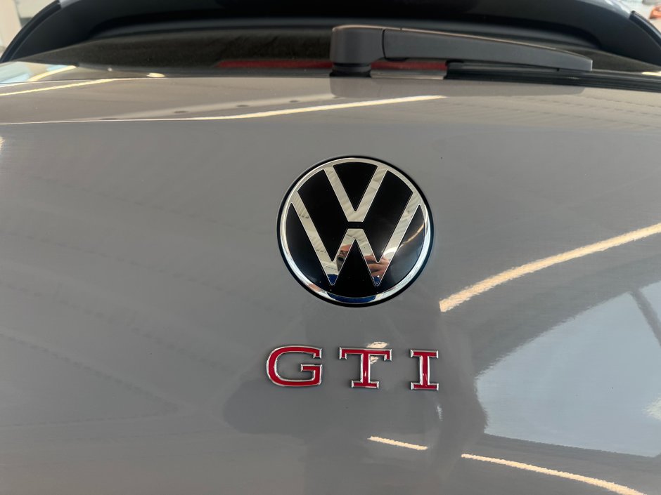 Volkswagen Golf GTI Autobahn 2024-8