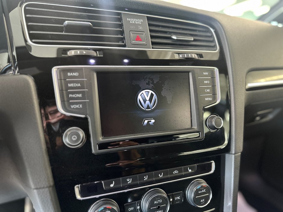 Volkswagen Golf R R 2016-15