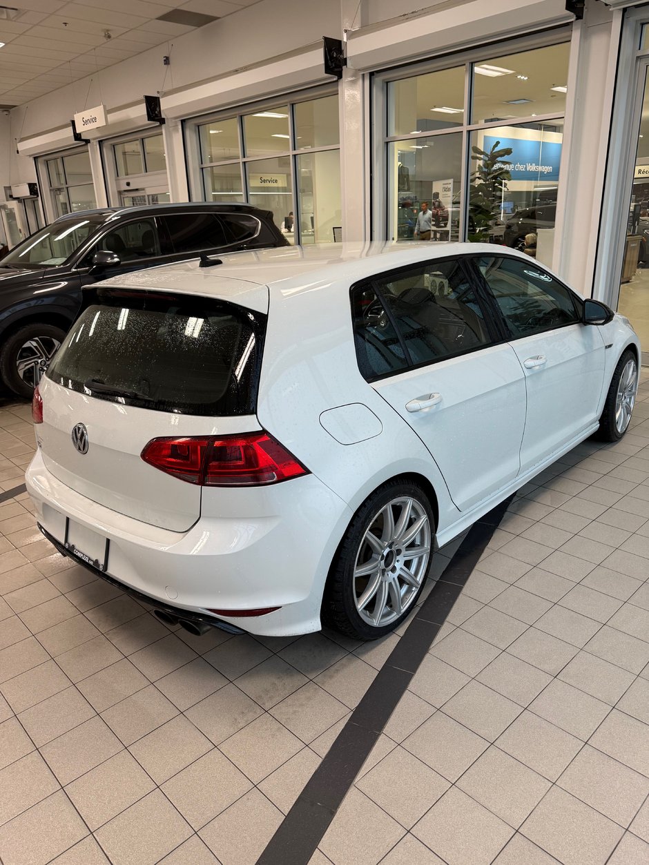 2016 Volkswagen Golf R-2