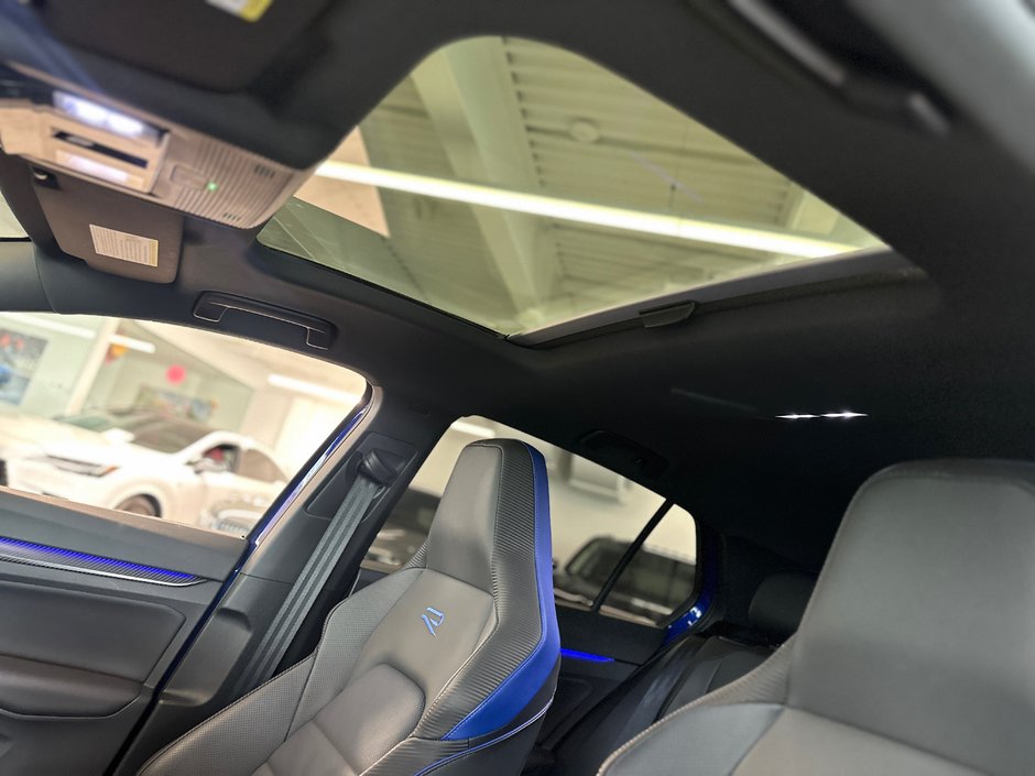 Volkswagen Golf R R 2024-13