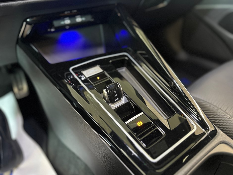 Volkswagen Golf R R 2024-19