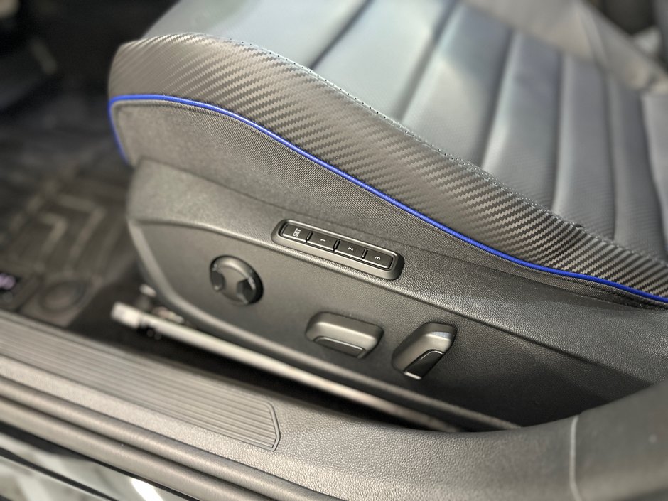 Volkswagen Golf R R 2024-13
