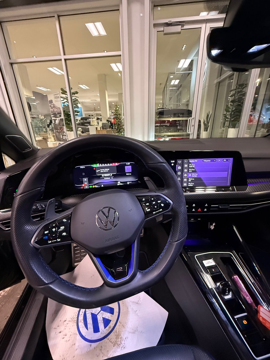 Volkswagen Golf R  2024-10