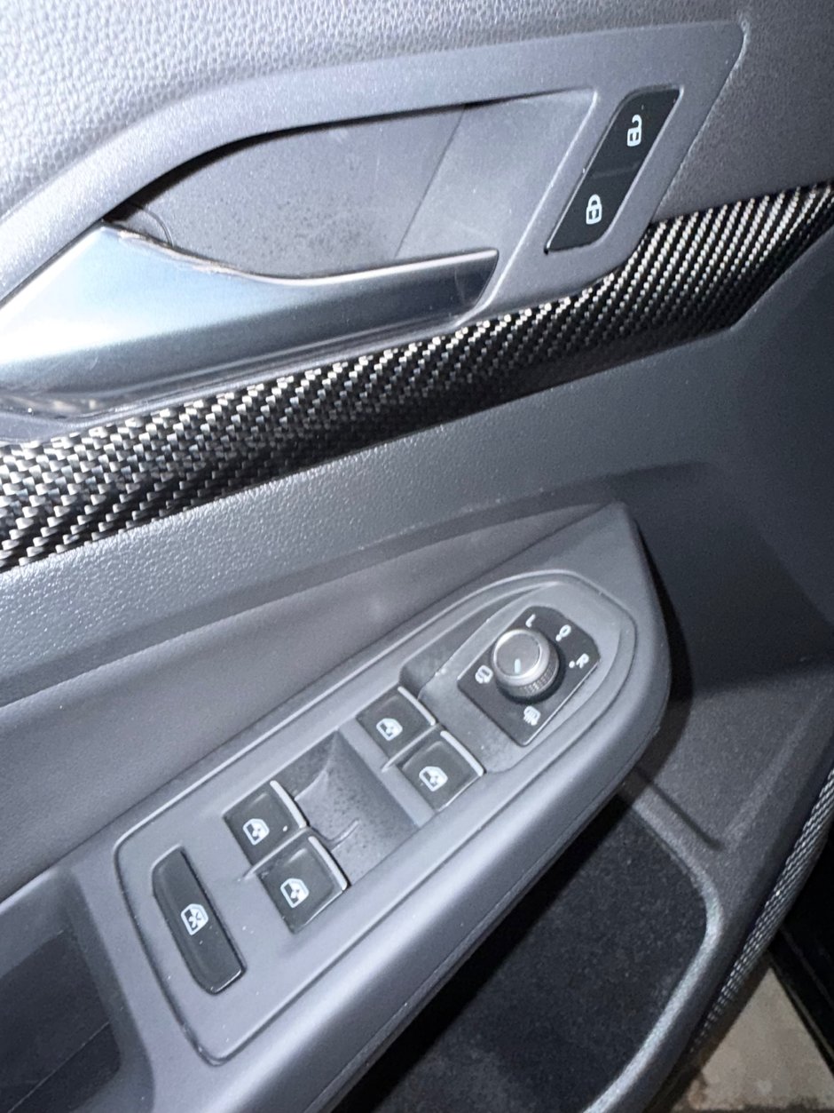 Volkswagen Golf R  2024-8