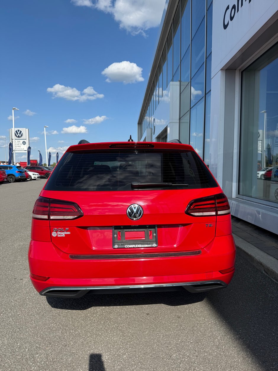 Volkswagen Golf SportWagen  2018-10