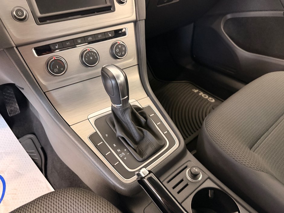 Volkswagen Golf trendline 2016-14