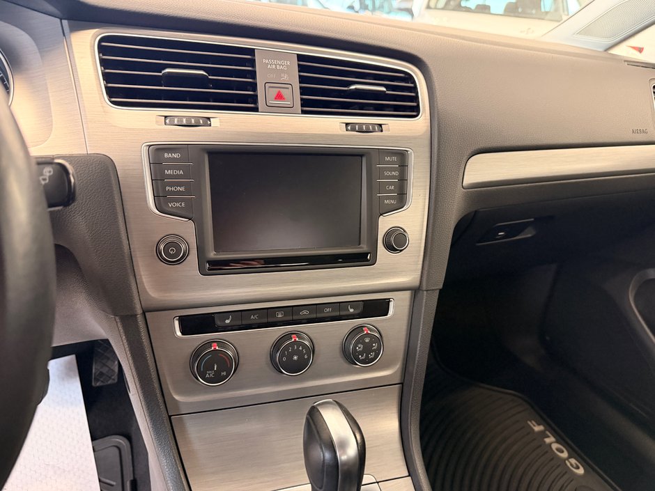 Volkswagen Golf trendline 2016-13