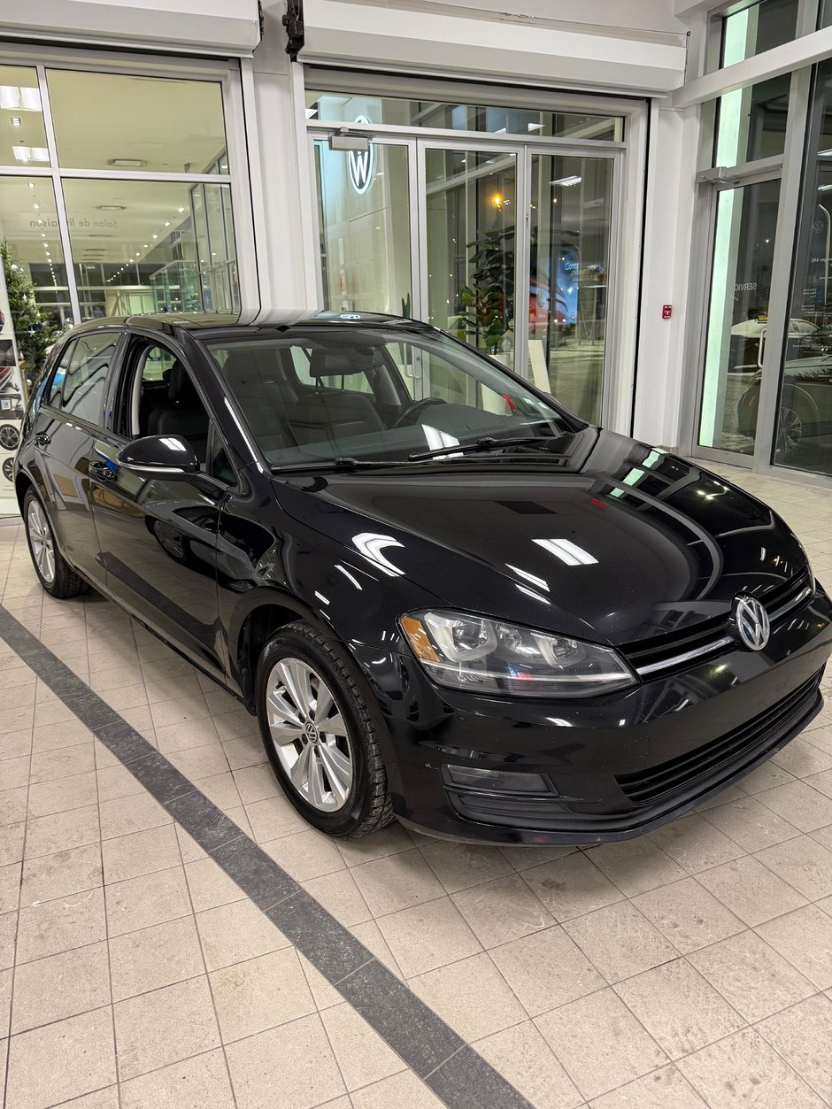 Volkswagen Golf Comfortline 2016-1