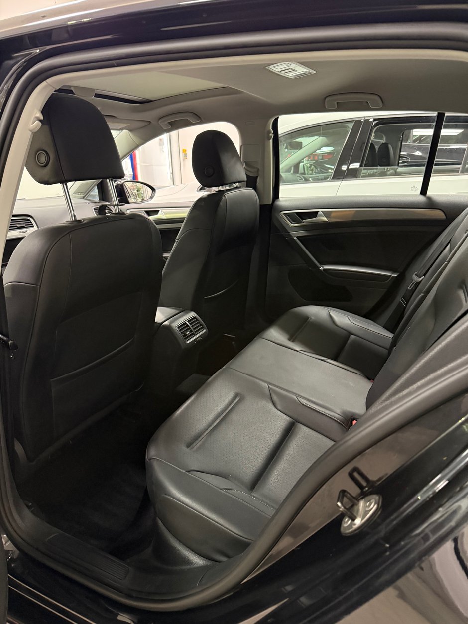 Volkswagen Golf Comfortline 2016-4