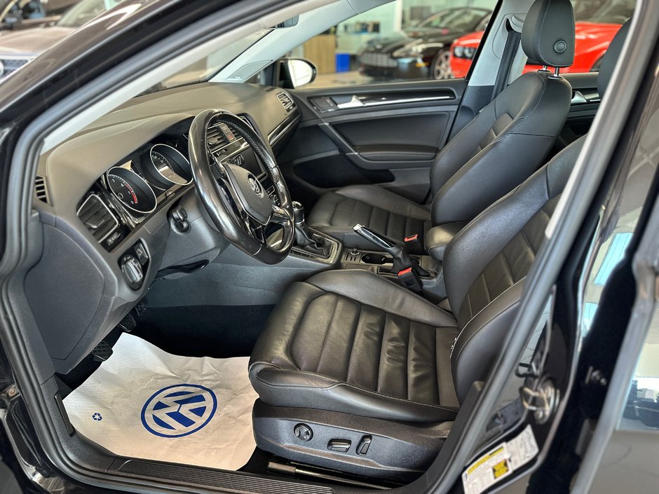 Volkswagen Golf Highline 2017-10