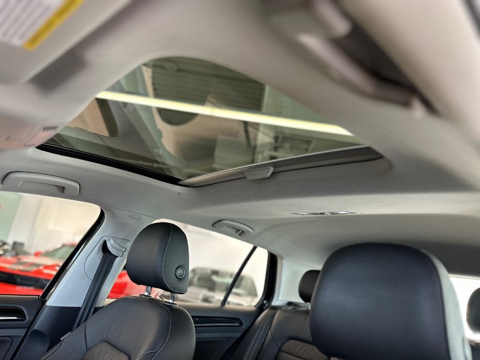 Volkswagen Golf Highline 2017-13