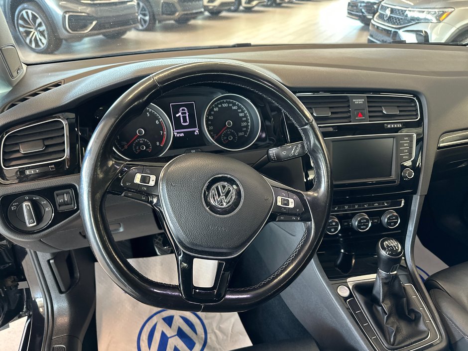 Volkswagen Golf Highline 2017-12