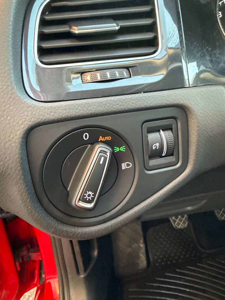 Volkswagen Golf  2018-9