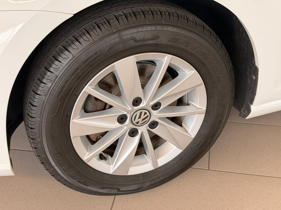 Volkswagen Golf Trendline 2018-6