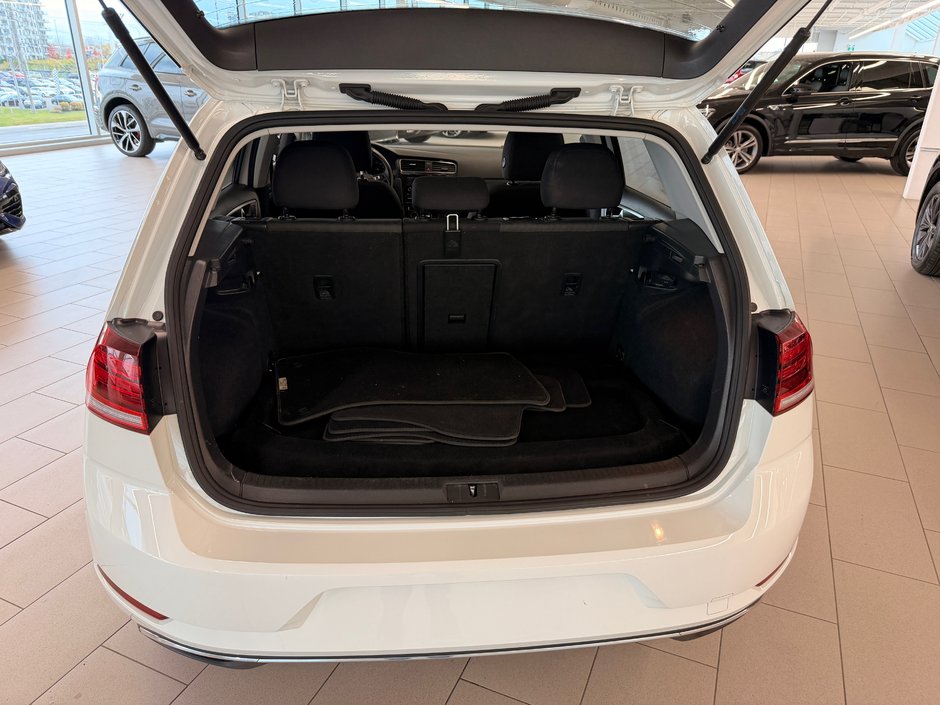 Volkswagen Golf Trendline 2018-5