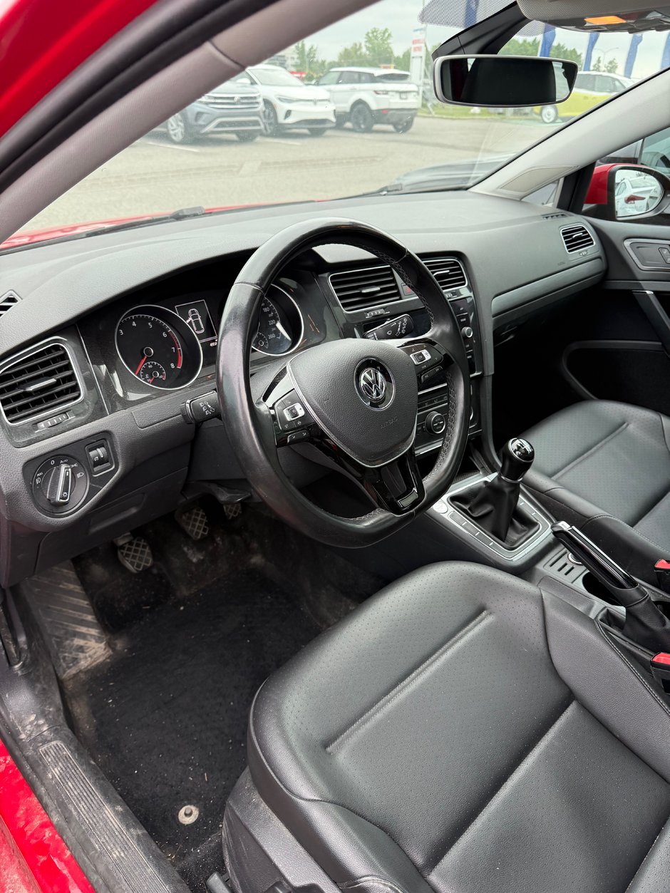 Volkswagen Golf  2019-4