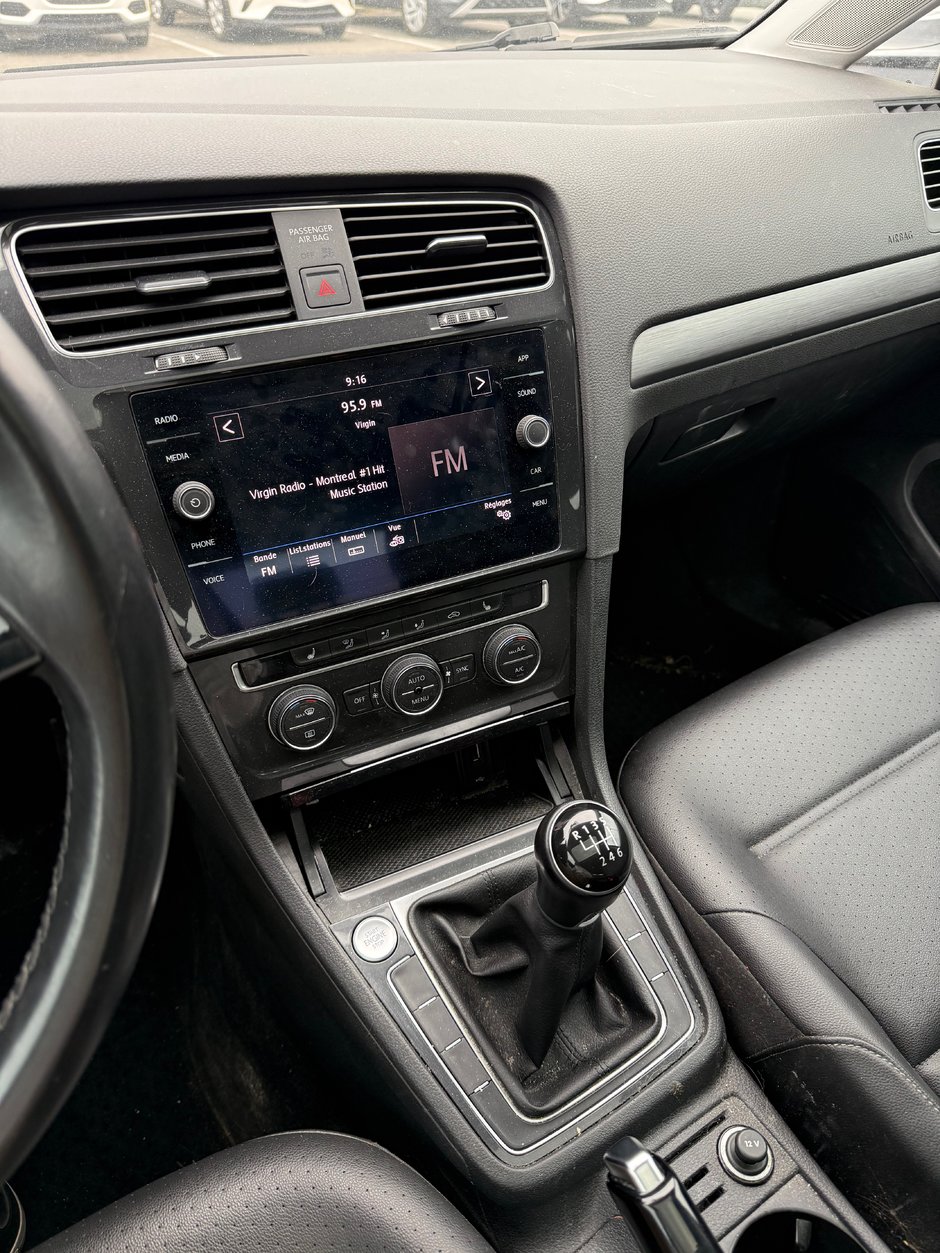 Volkswagen Golf  2019-6