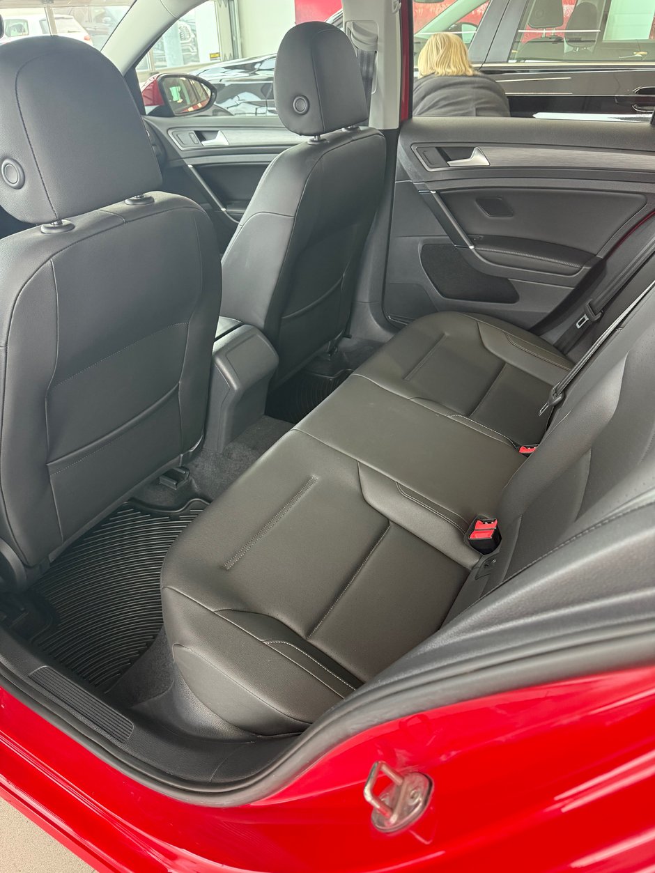 2019 Volkswagen Golf Highline-5