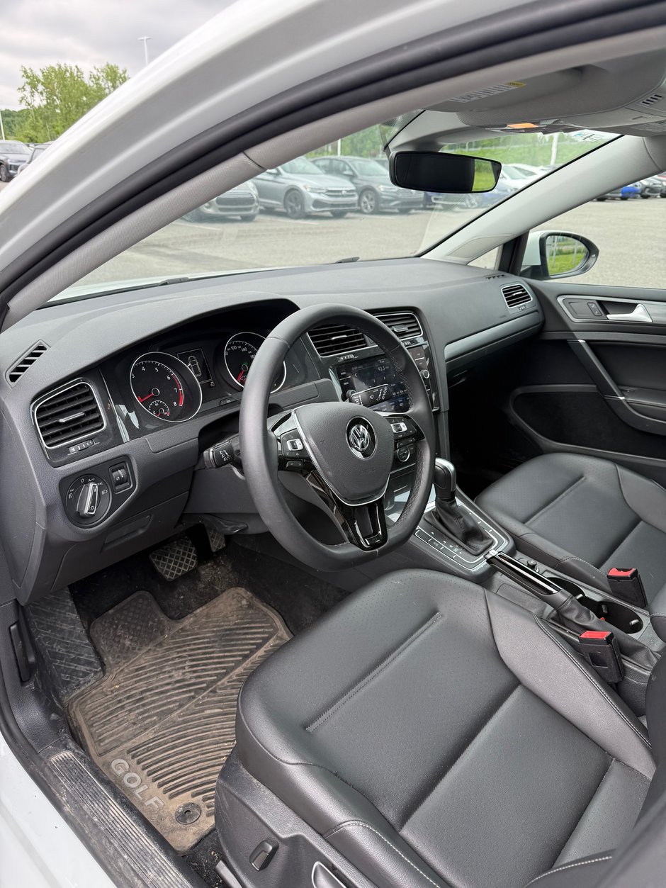 Volkswagen Golf  2021-2