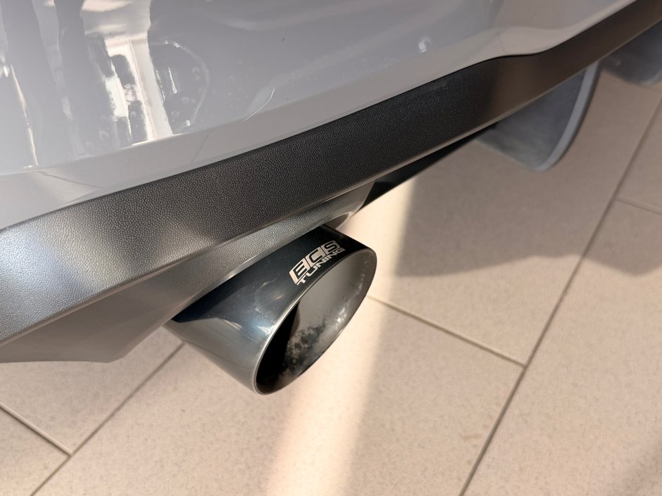 Volkswagen GTI Base 2023-8