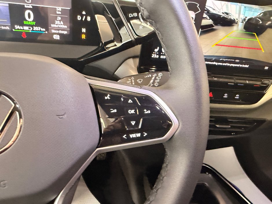 2023 Volkswagen ID.4 Pro S-18