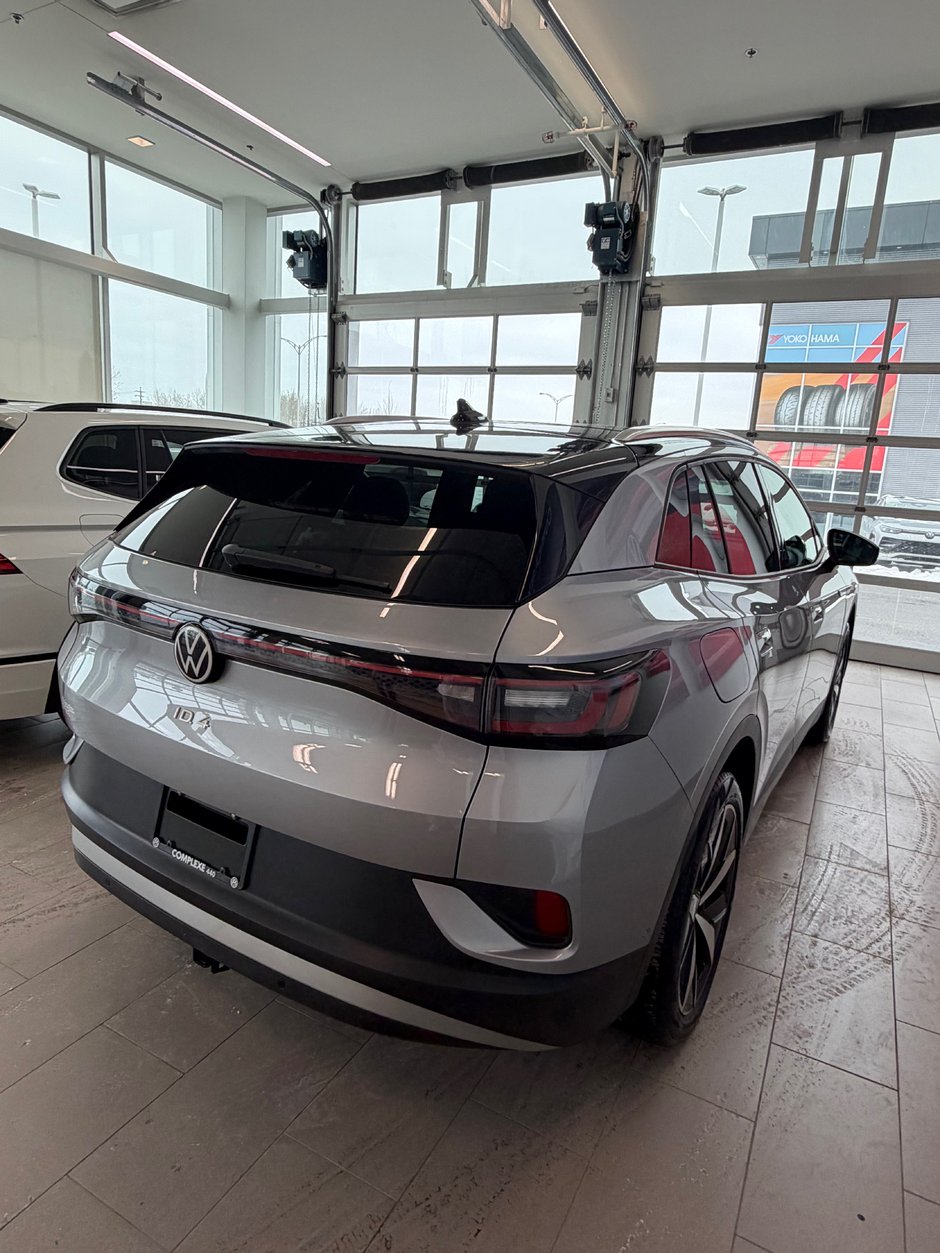 2023 Volkswagen ID.4 Pro-3